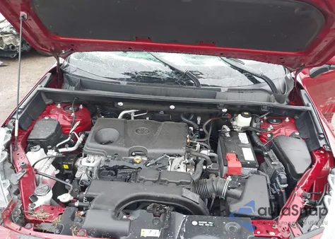 2020 Toyota Rav4 Xle z USA, uszkodzony, nr VIN 2T3P1RFV1LC136898